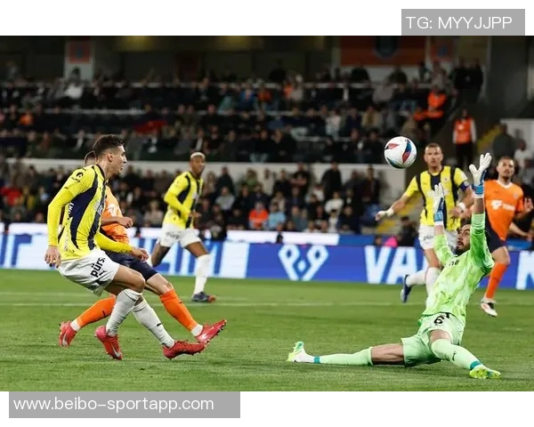 弗拉霍维奇欧冠赛场火力全开晒庆祝照继续向前冲刺